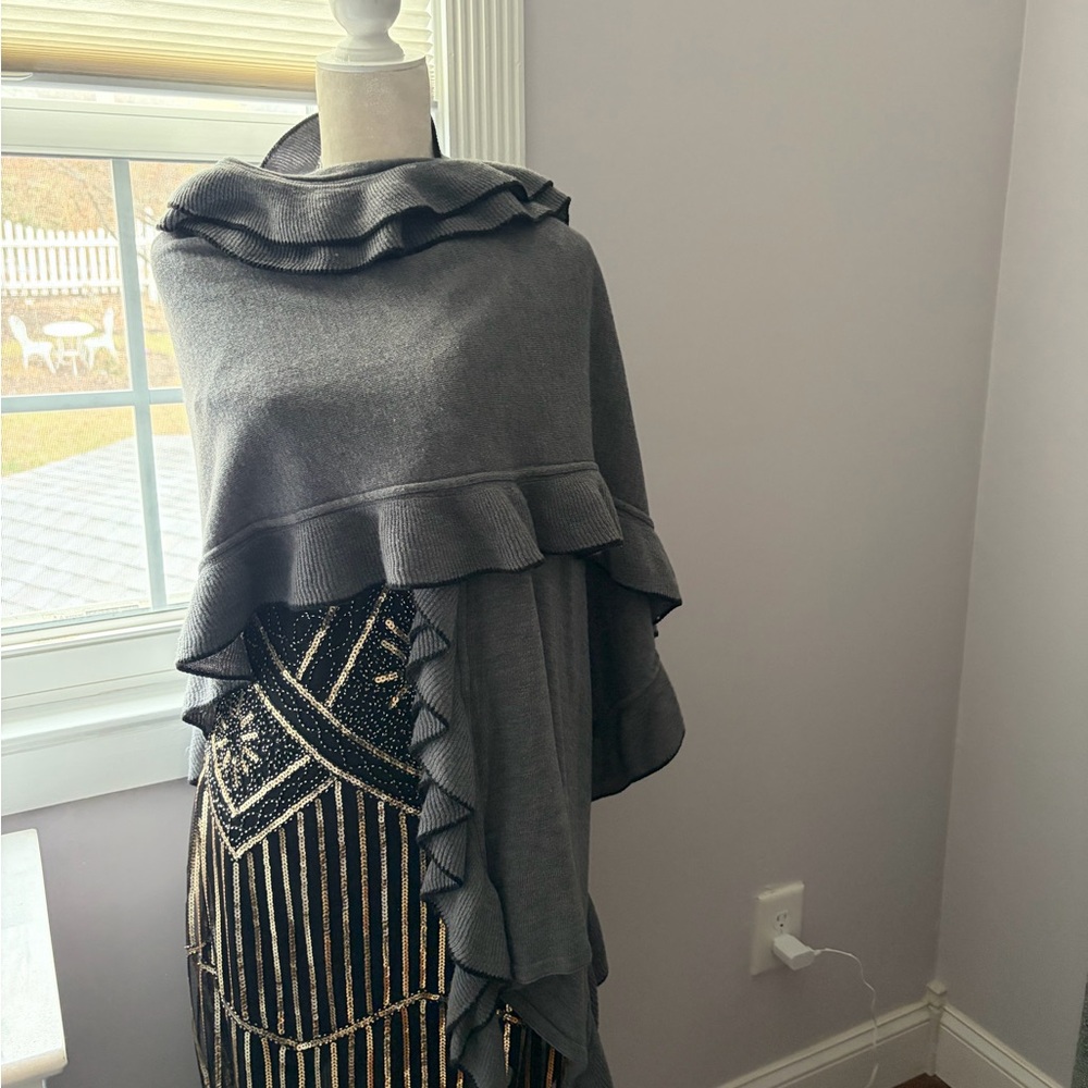 Gray Women's Ruffled Poncho - Picture 2 of 3